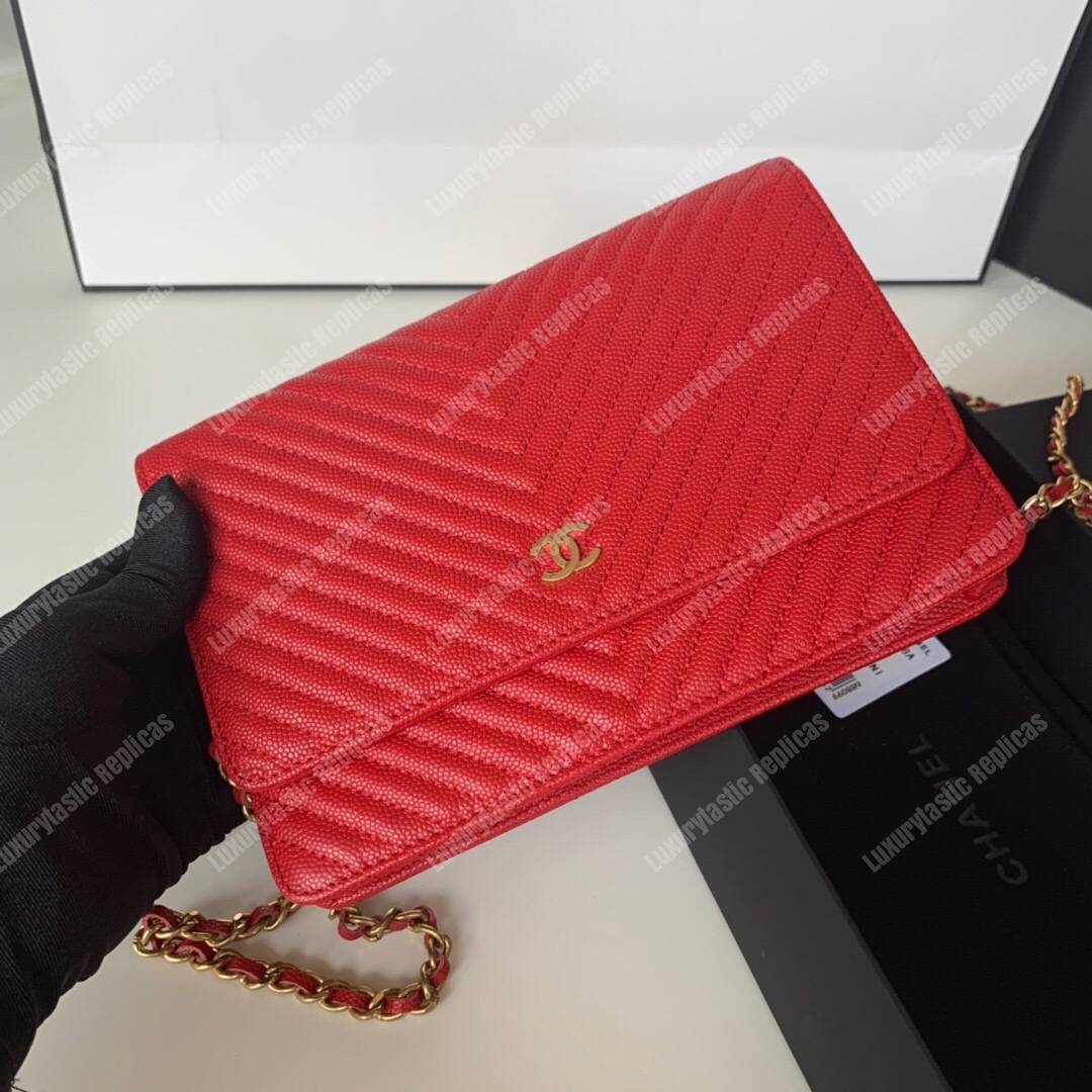 Ch*el wallet on chain red