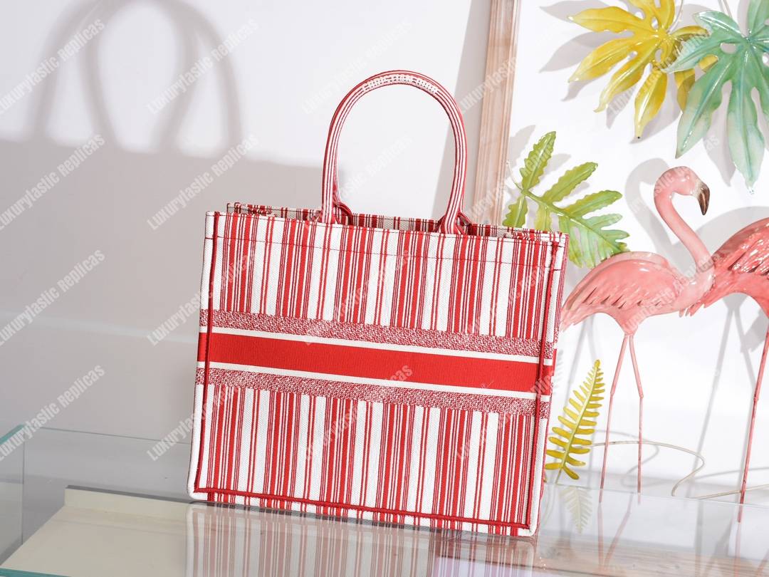 D*or book tote bag marbella exclusive red