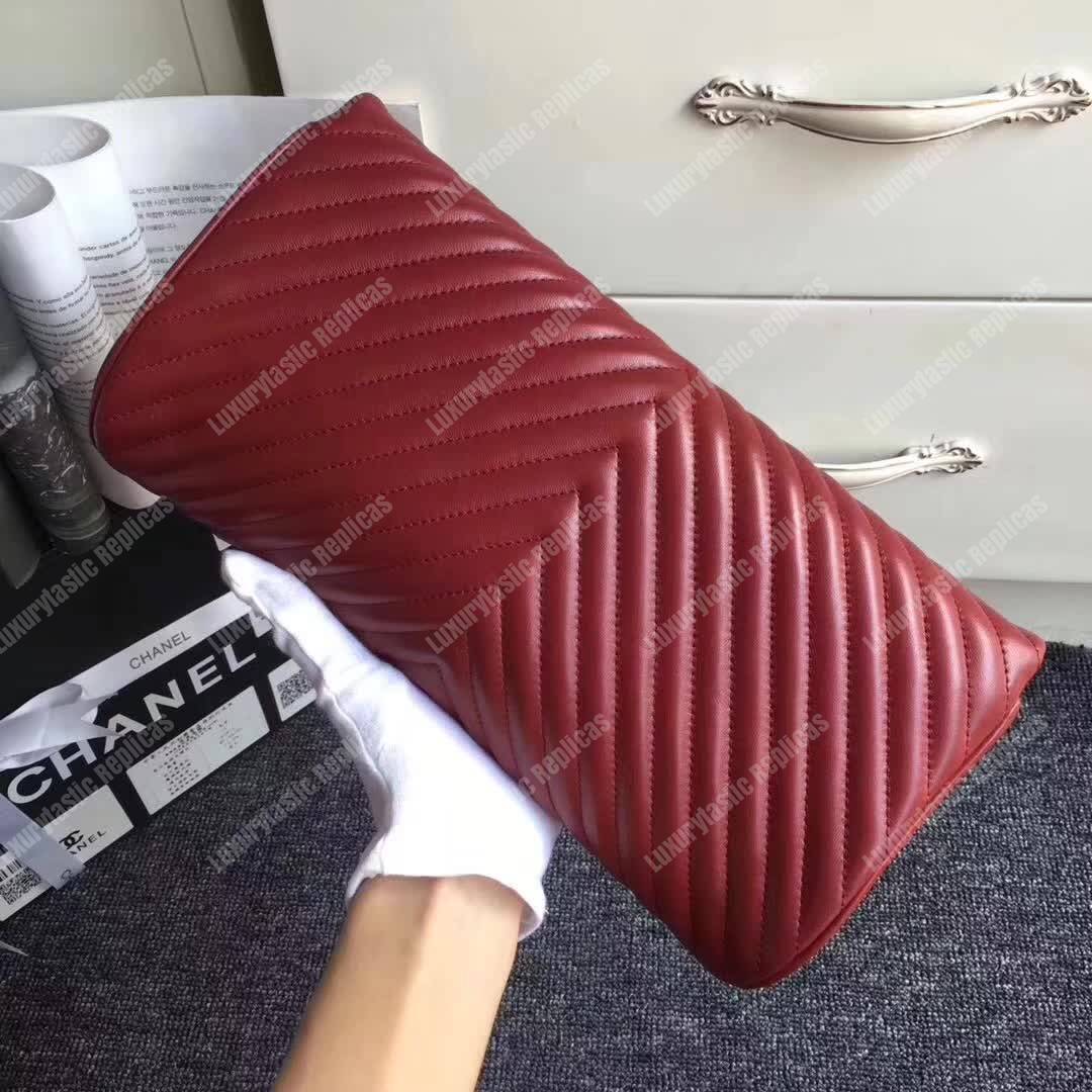 Ch*el reversed clutch red