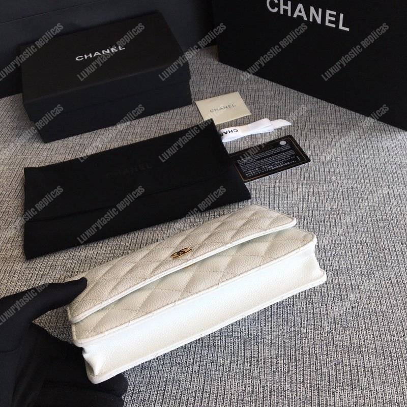 Ch*el wallet on chain – woc classic caviar gold-toned metal white