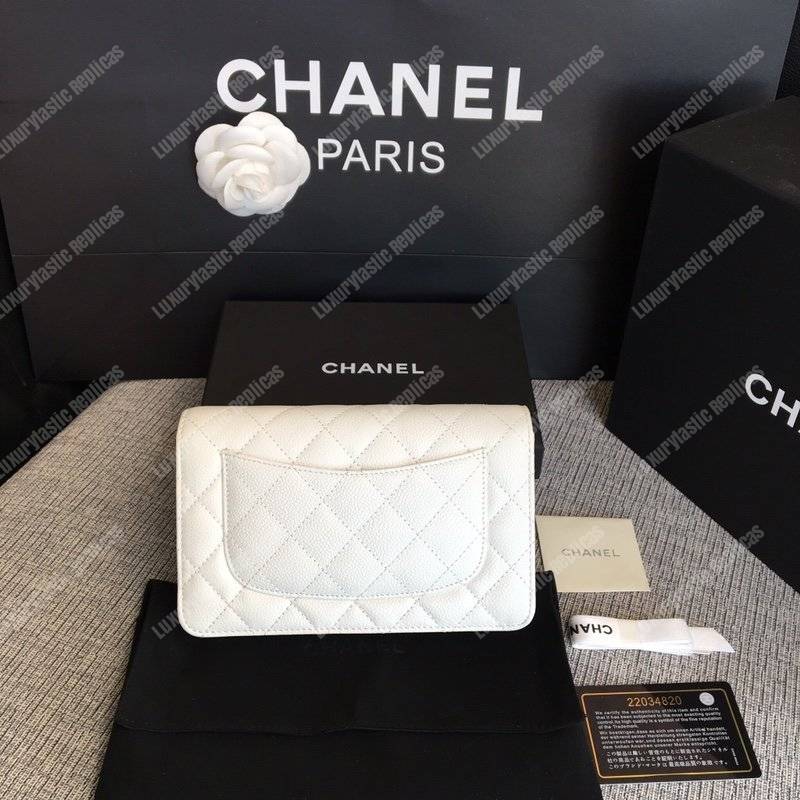 Ch*el wallet on chain – woc classic caviar gold-toned metal white