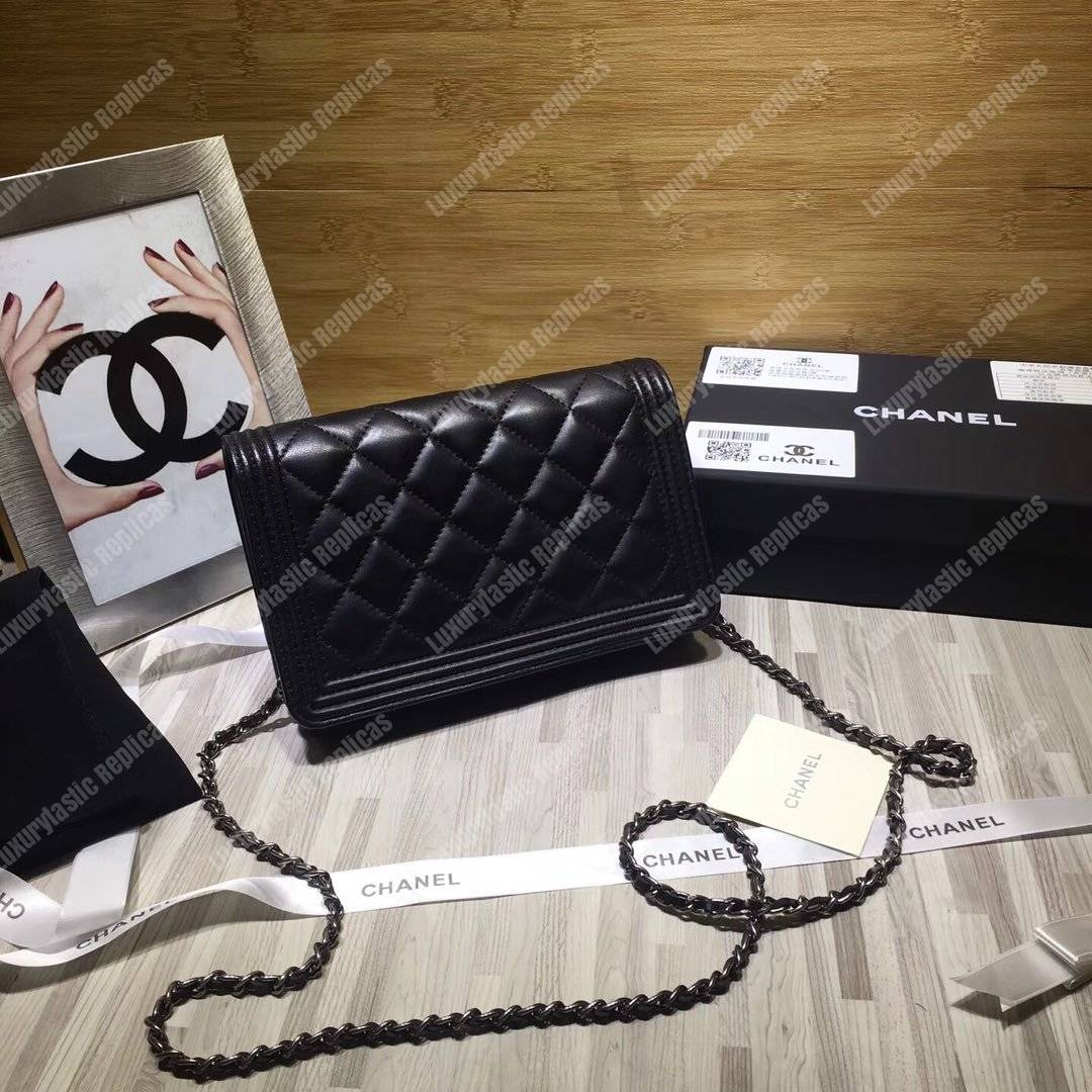 Ch*el le boy wallet on chain – woc black quilted lambskin silver-toned