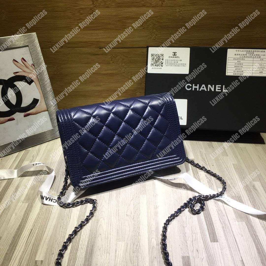 Ch*el le boy wallet on chain – woc dark blue quilted lambskin silver-toned