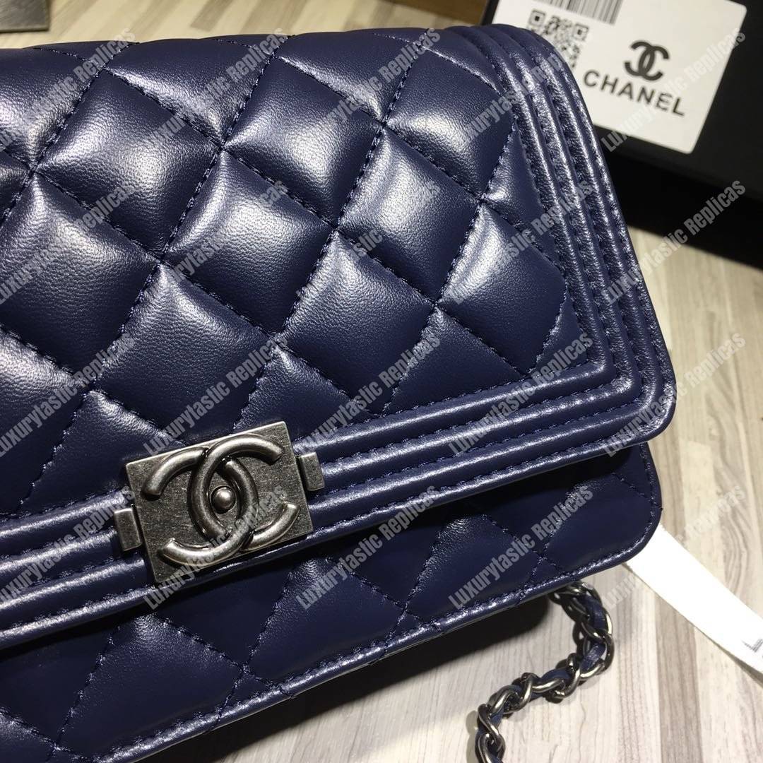 Ch*el le boy wallet on chain – woc dark blue quilted lambskin silver-toned