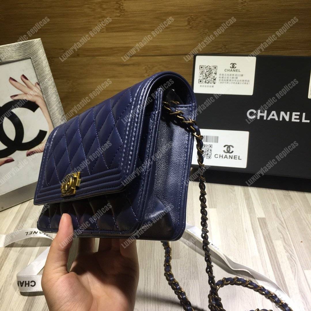 Ch*el le boy wallet on chain – woc dark blue quilted lambskin gold-toned