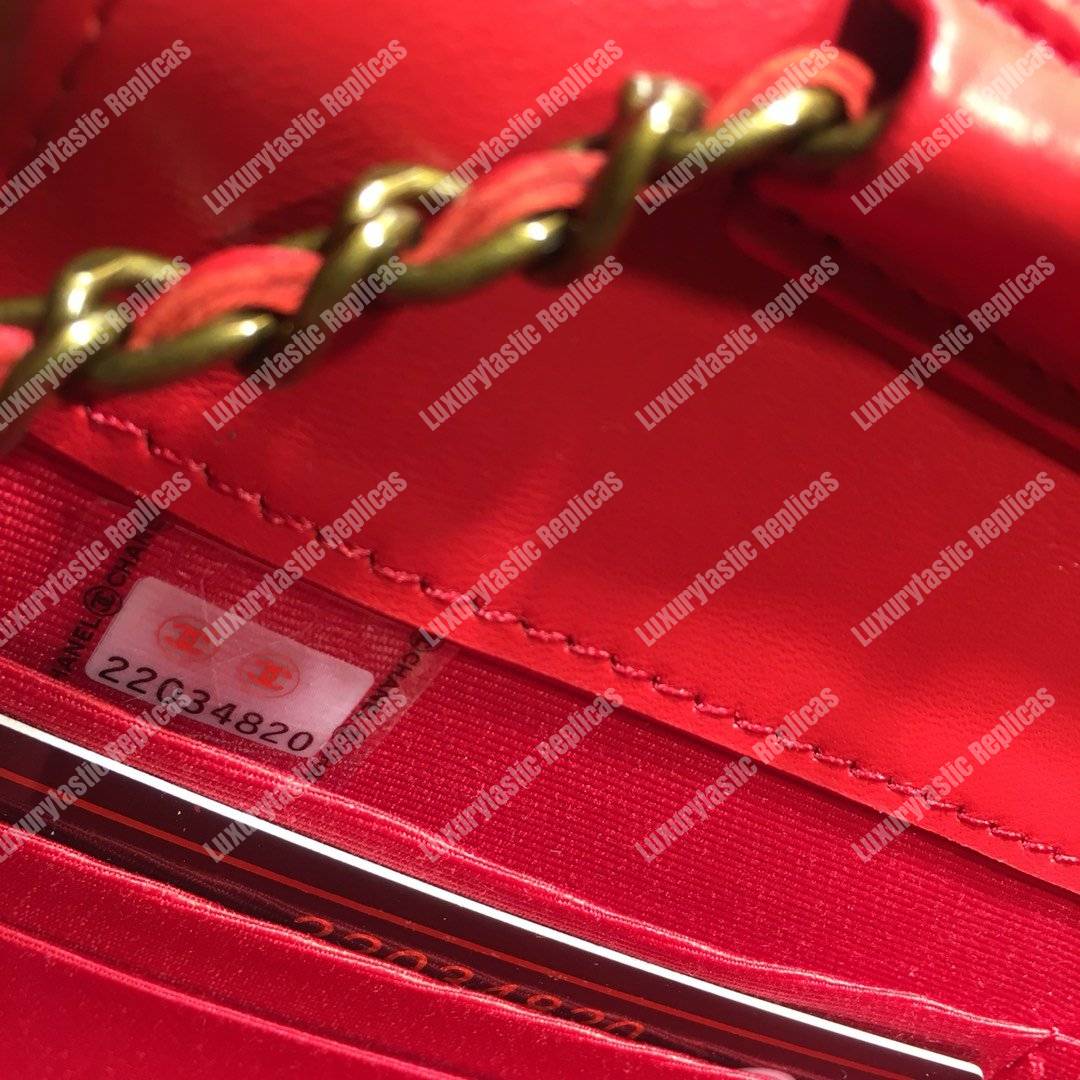 Ch*el le boy wallet on chain – woc red quilted lambskin gold-toned
