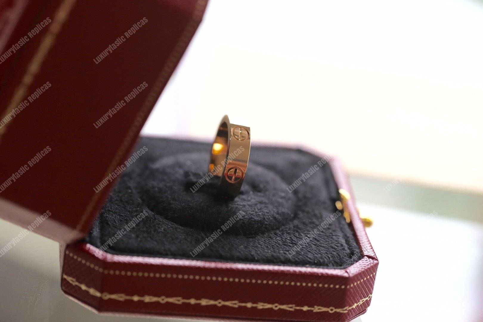 Cartier Love Ring Replica