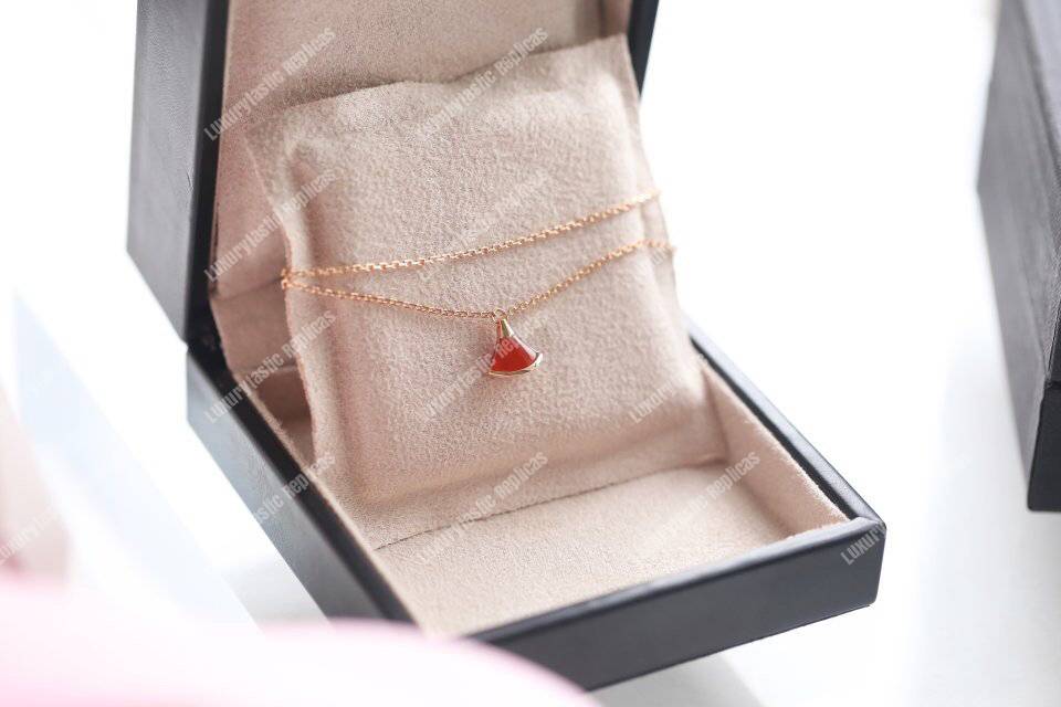 B*l*ai divina diva’s dream necklace red