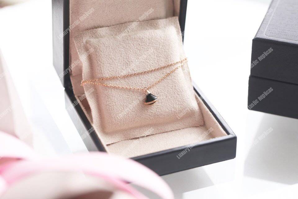 B*l*ai divina diva’s dream necklace black