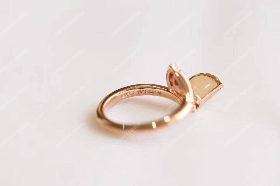 B*l*ai divas’ dream ring white