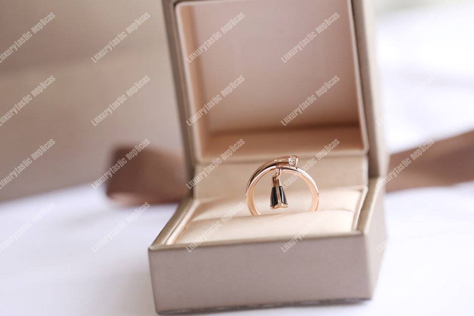 B*l*ai divas’ dream ring black