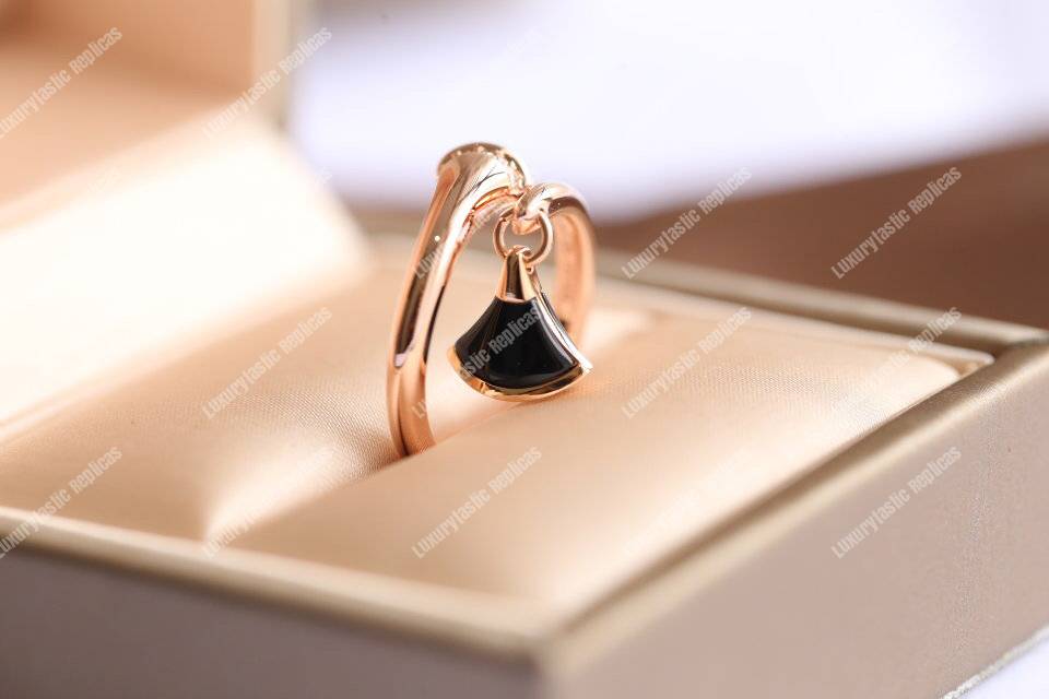 B*l*ai divas’ dream ring black