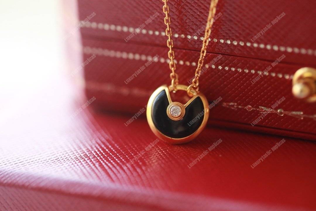 Cartier Amulette De Necklace Gold