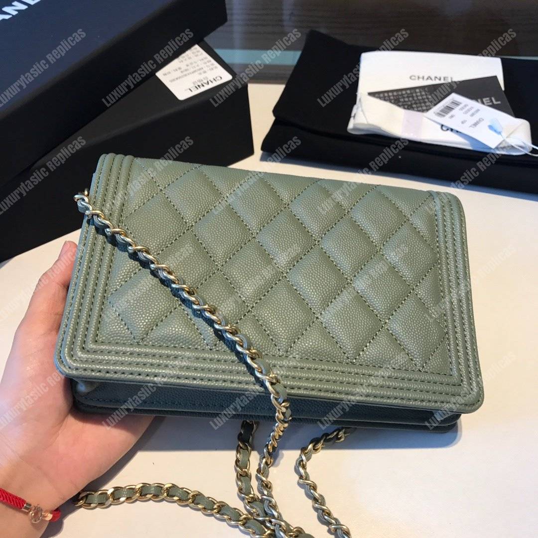Ch*el le boy wallet on chain – woc pistachio caviar gold-toned