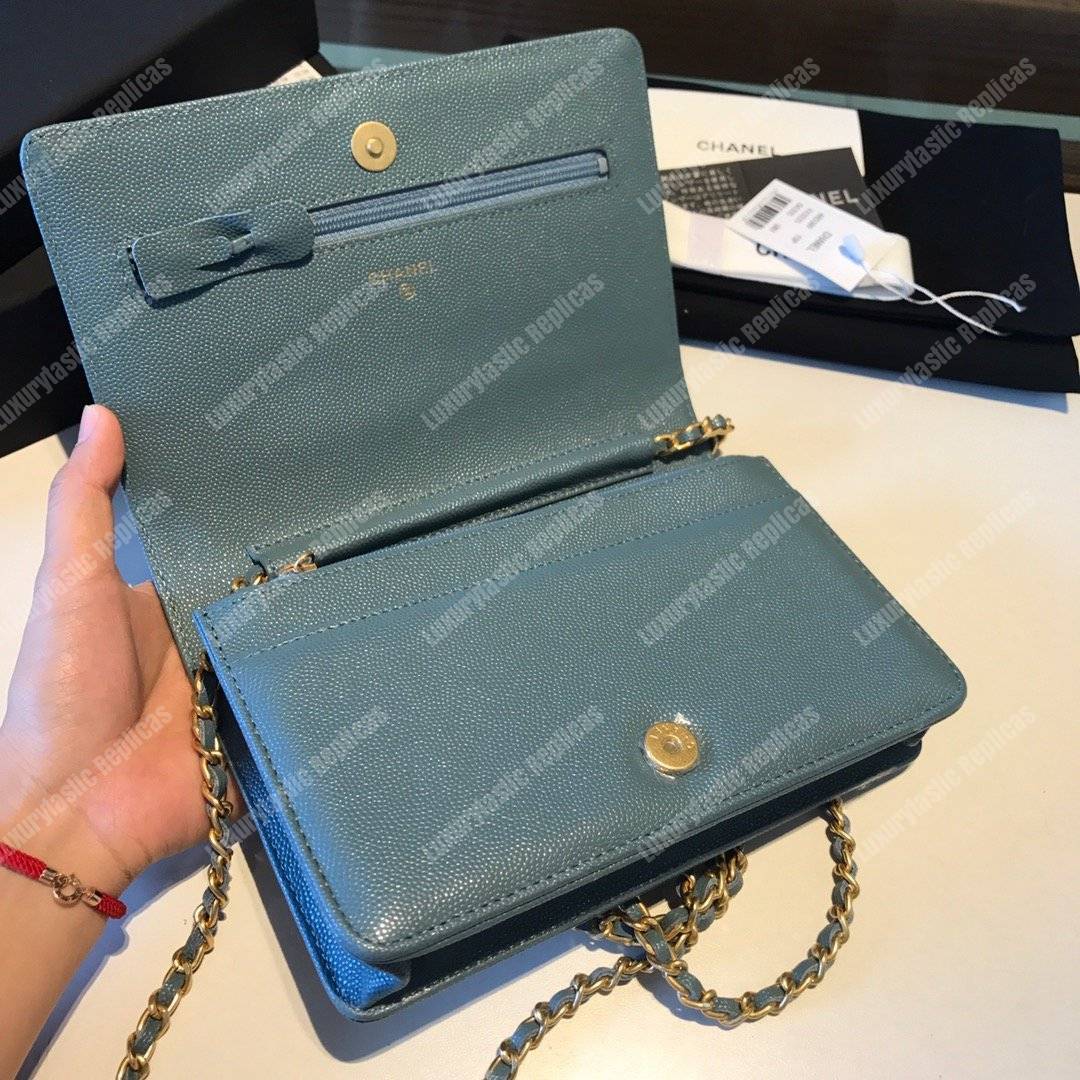 Ch*el le boy wallet on chain – woc veridian caviar gold-toned