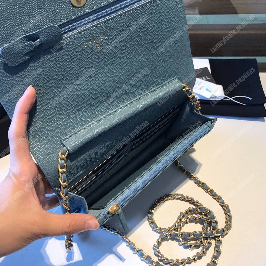 Ch*el le boy wallet on chain – woc veridian caviar gold-toned