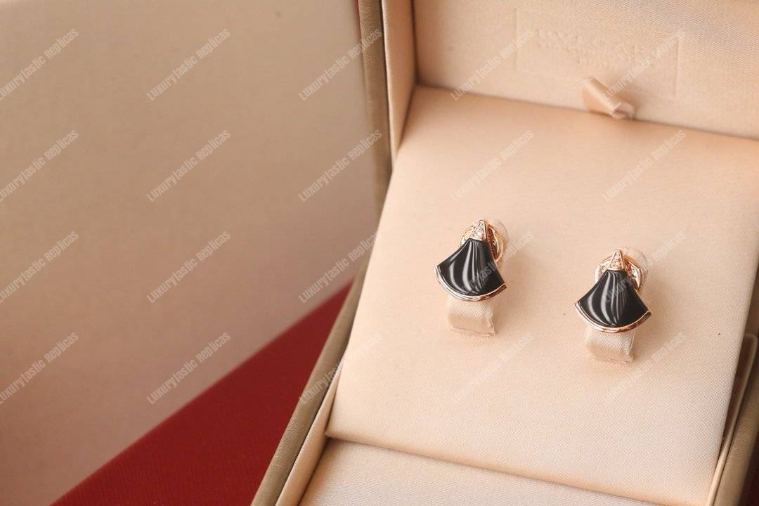B*l*ai divas’ dream 2 diamonds earrings black