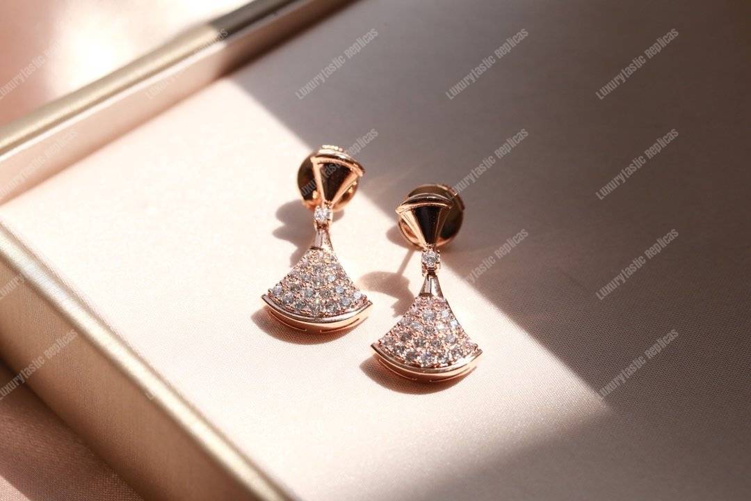 B*l*ai divas’ dream pavé diamonds earrings