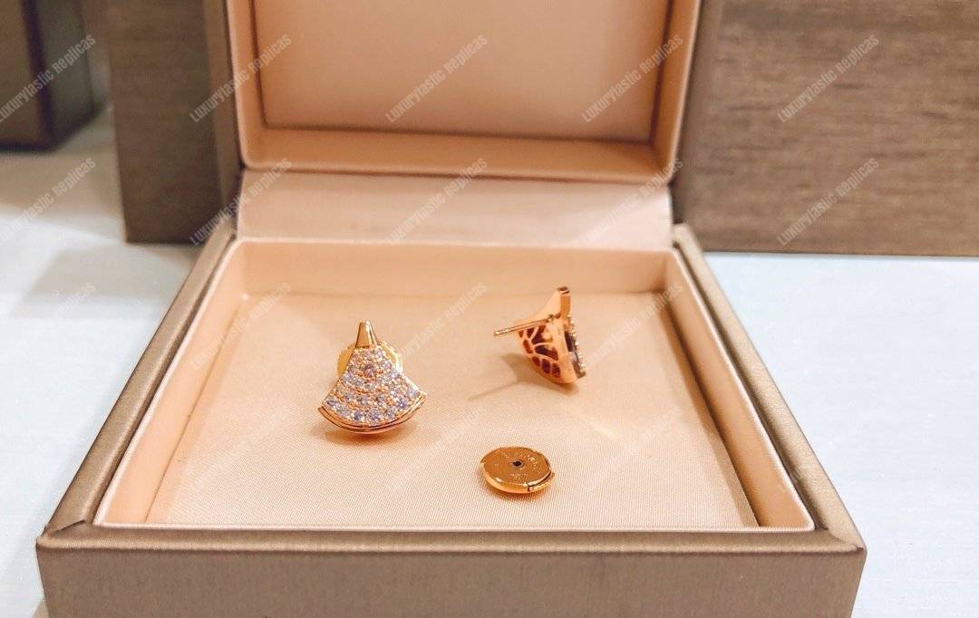 B*l*ai divas’ dream full diamond earrings