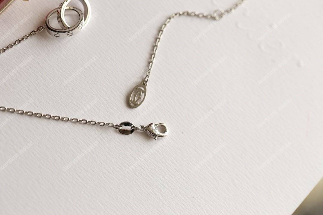 Cartier Love Necklace Replica