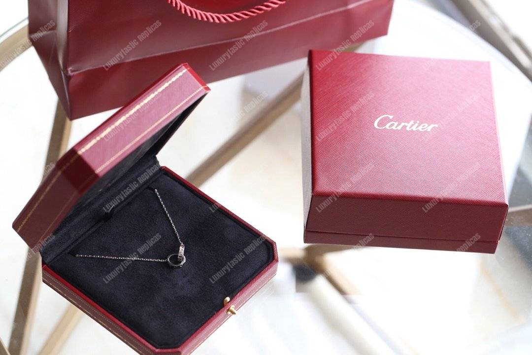 Cartier Love Necklace Replica