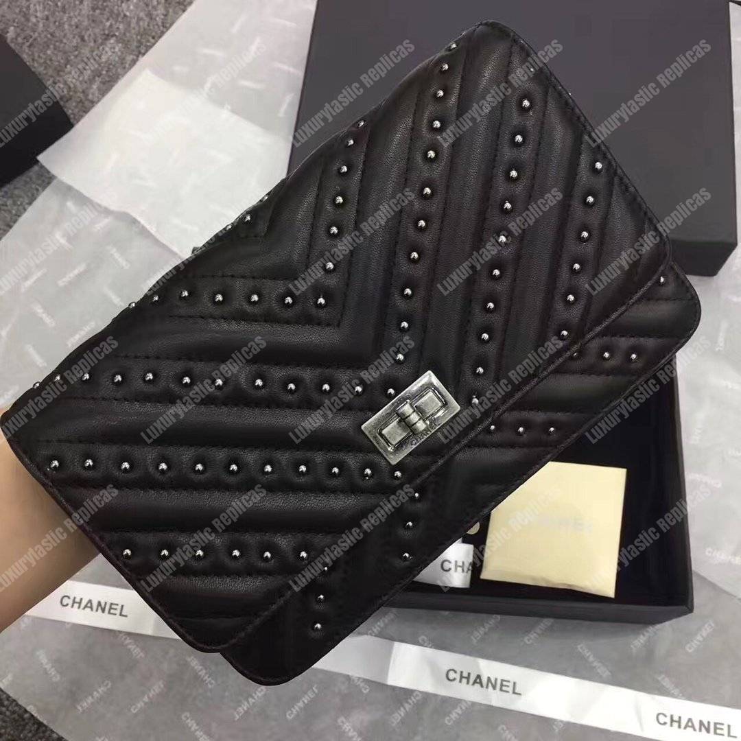 Ch*el reissue 2.55 wallet on chain – woc chevron studded lambskin black silver-toned