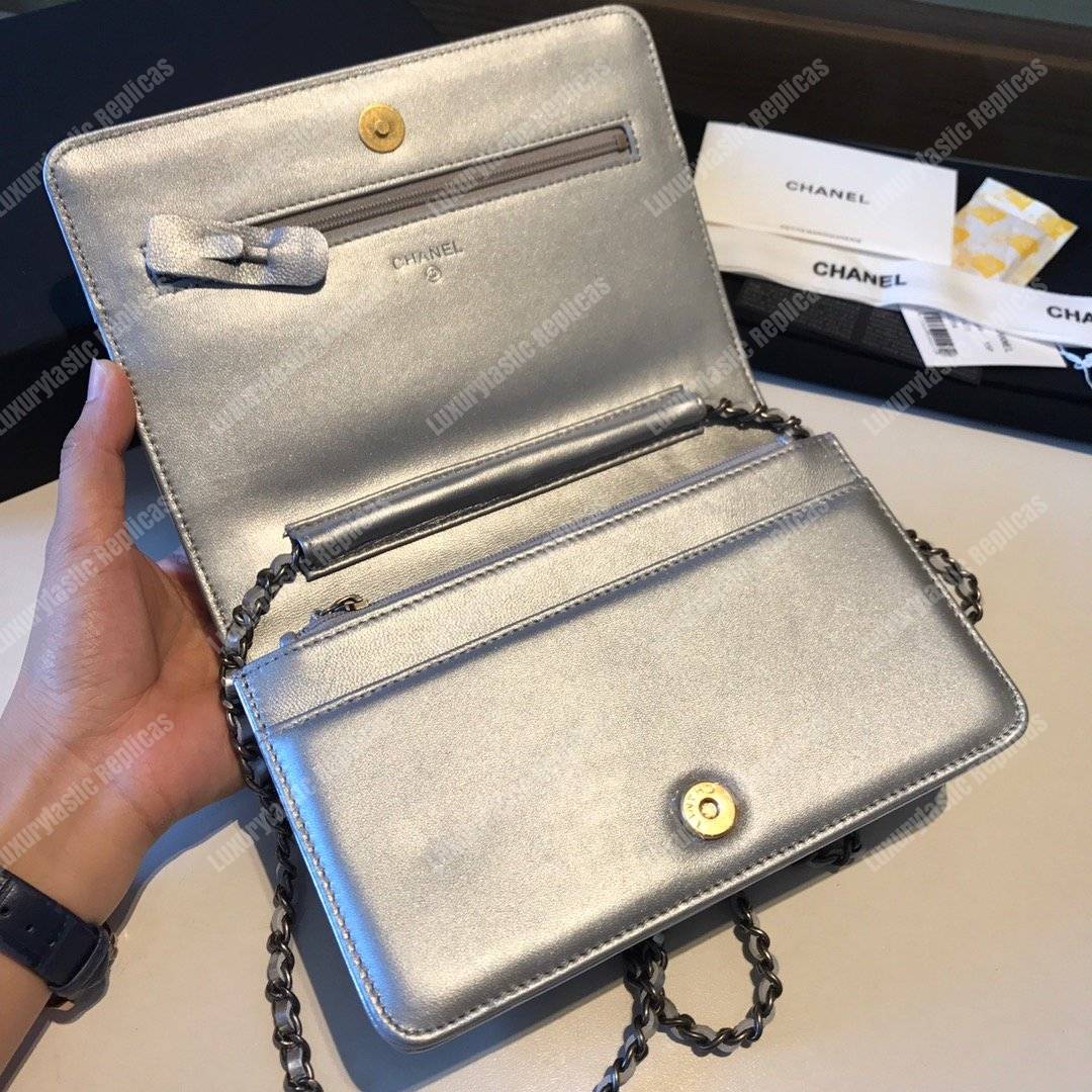 Ch*el wallet on chain – woc aged & smooth calfskin metallic silver