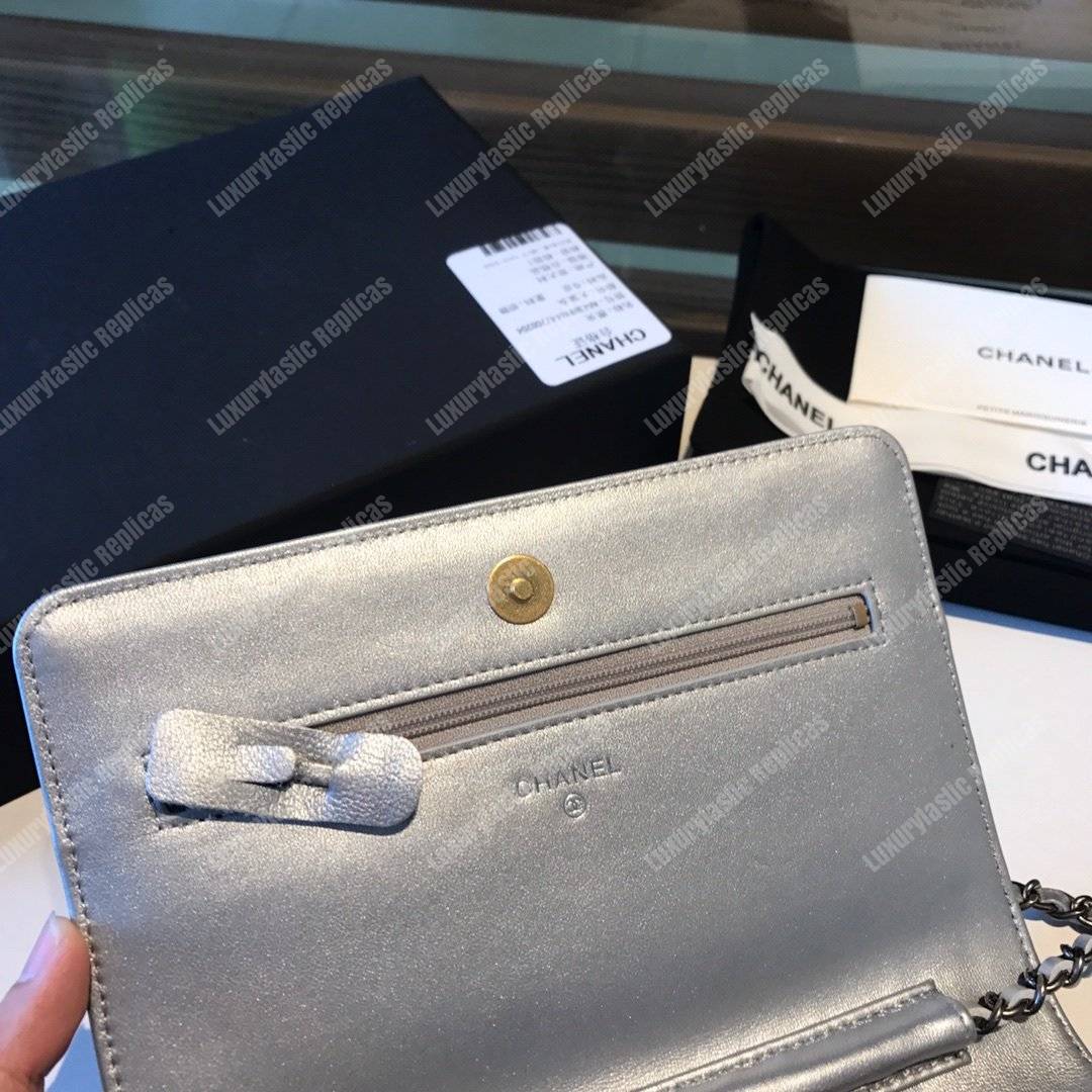 Ch*el wallet on chain – woc aged & smooth calfskin metallic silver