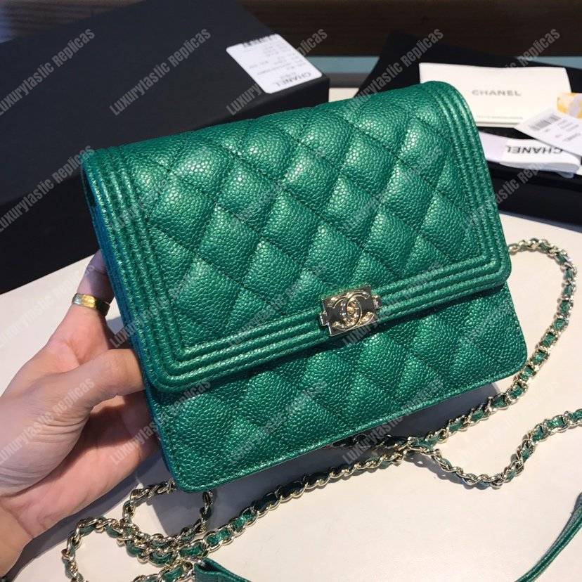 Ch*el boy square clutch with chain – cwc grained calfskin green