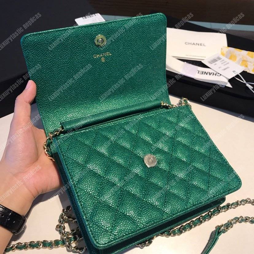 Ch*el boy square clutch with chain – cwc grained calfskin green