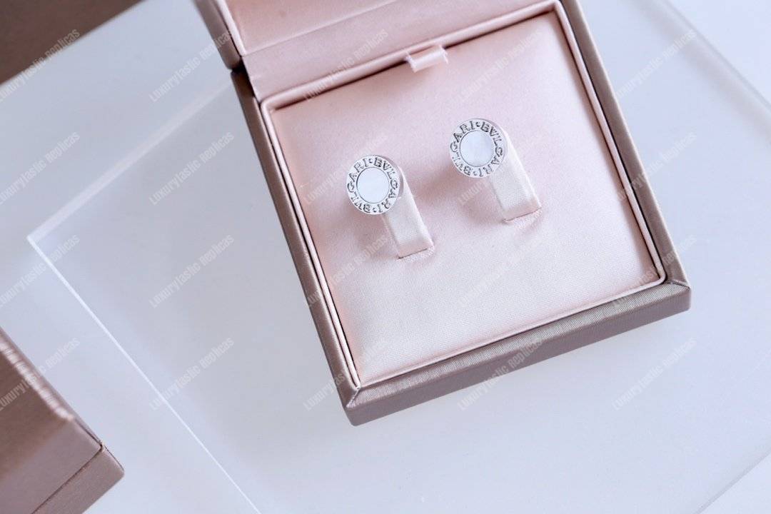 B*l*ai B*l*ai earring white gold