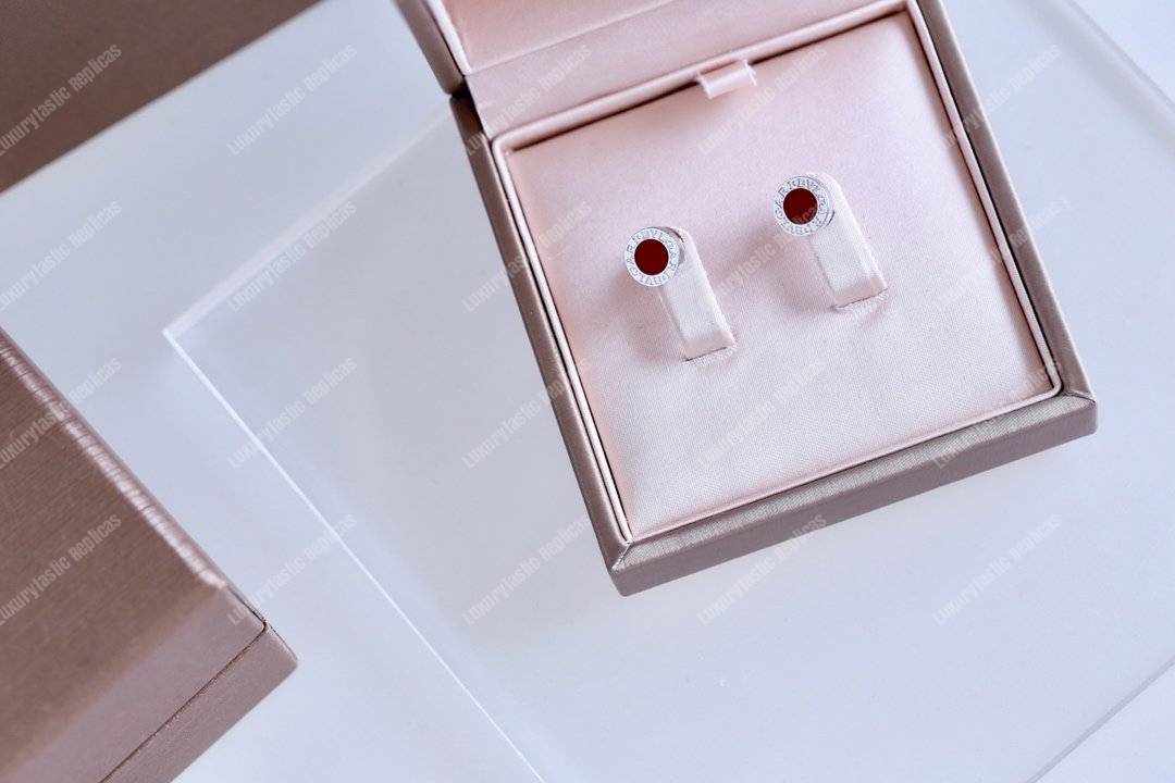 B*l*ai B*l*ai earring white gold