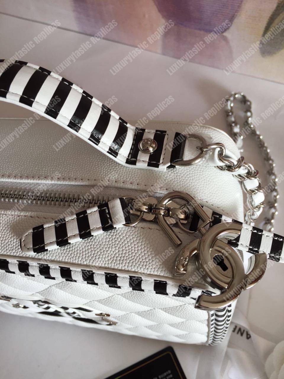 Ch*el medium vanity case white