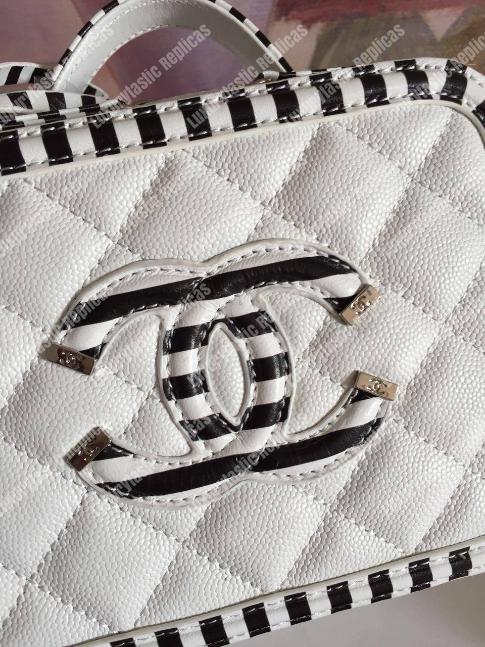 Ch*el small vanity case white