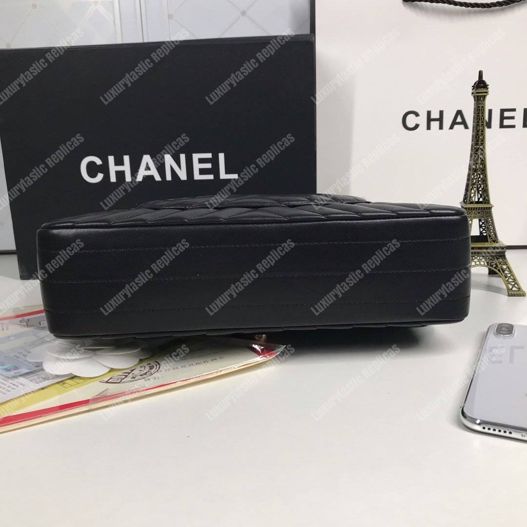 Ch*el classic medium handbag black