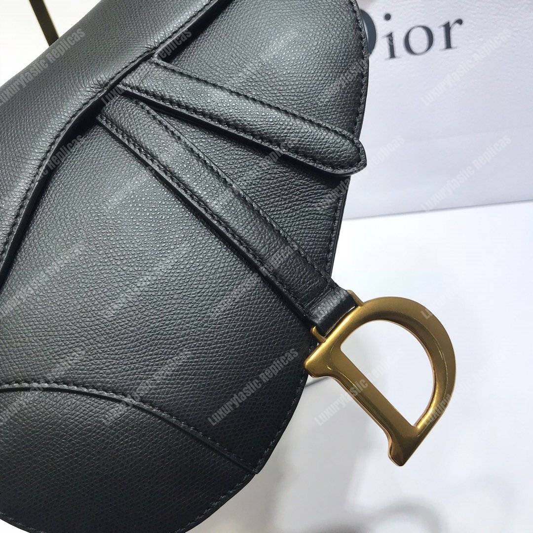 D*or saddle bag in black embossed grained calfskin