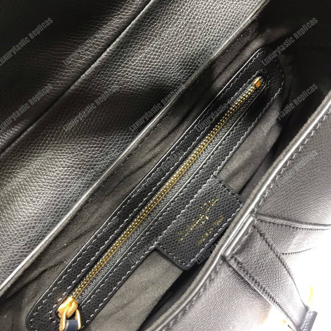 D*or saddle bag in black embossed grained calfskin