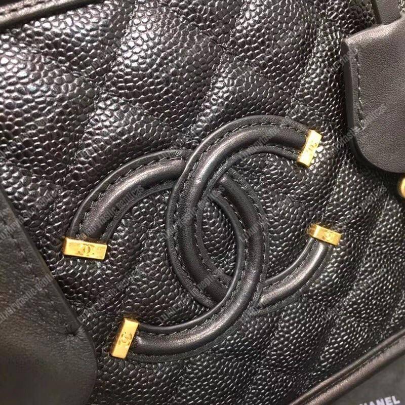 Ch*el medium vanity case black