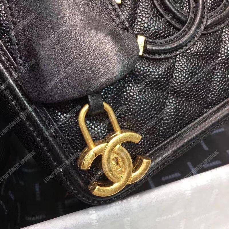 Ch*el medium vanity case black