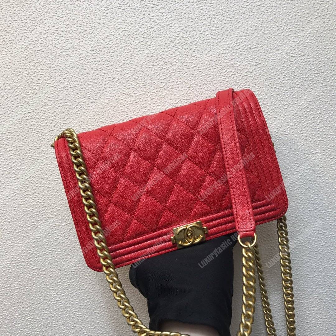 Ch*el le boy wallet on chain – woc grained calfskin gold-toned red