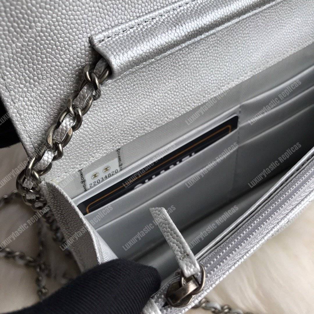 Ch*el le boy wallet on chain – woc white caviar silver-toned