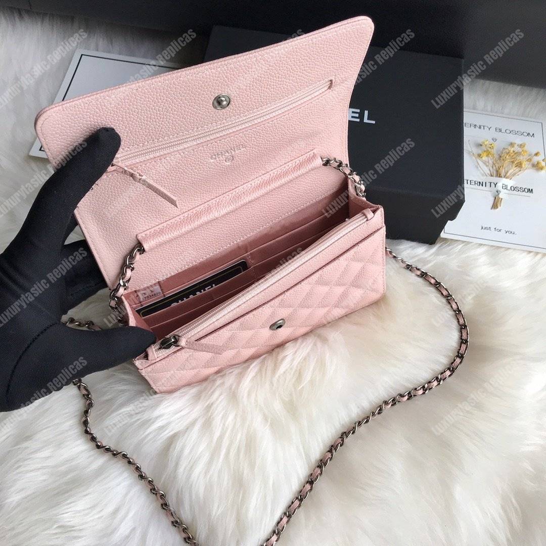 Ch*el le boy wallet on chain – woc light pink caviar silver-toned
