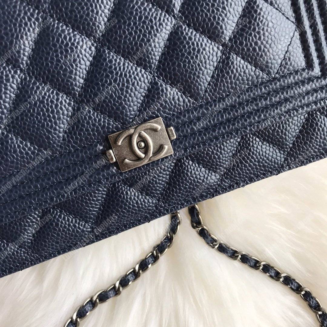 Ch*el le boy wallet on chain – woc dark blue caviar silver-toned