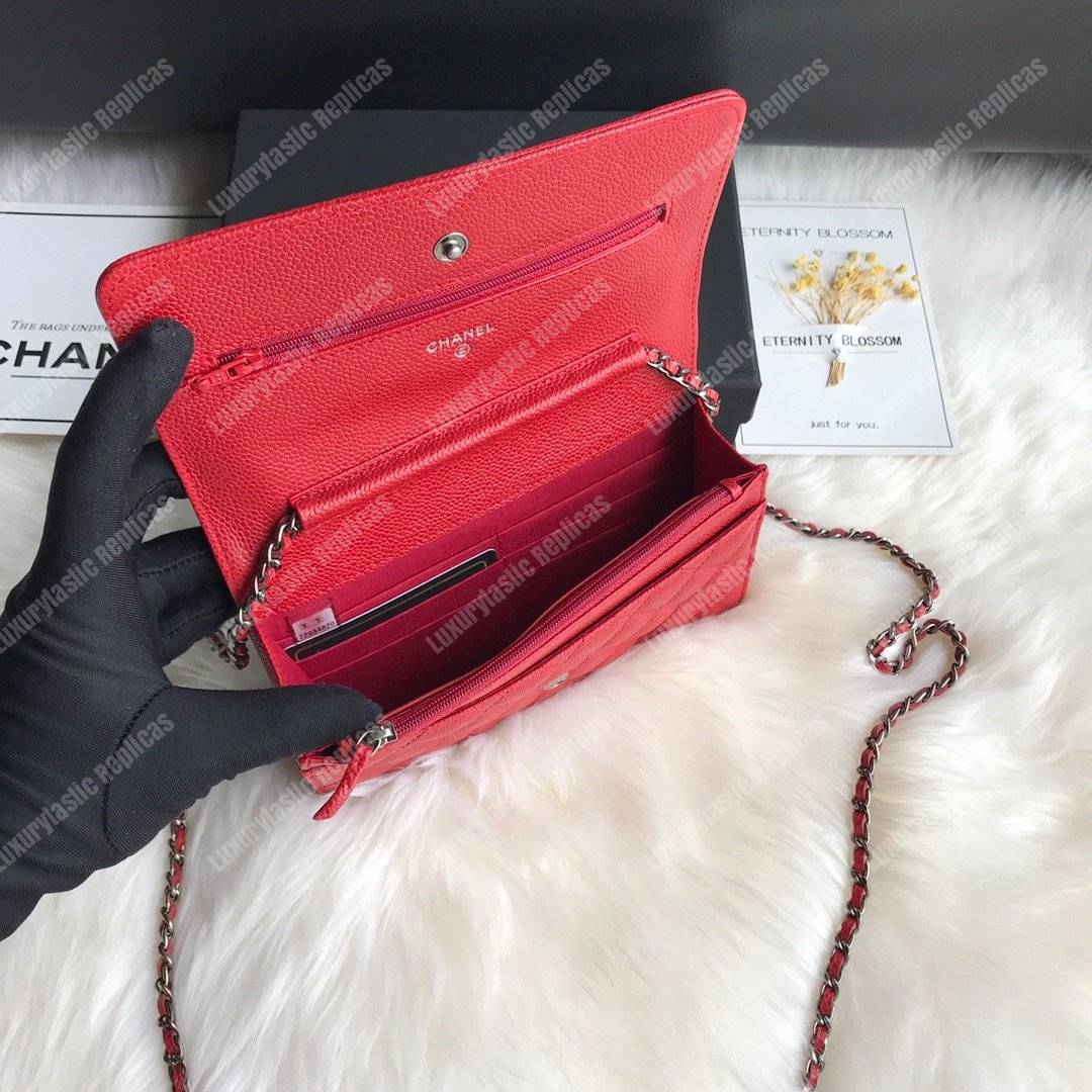Ch*el le boy wallet on chain – woc red caviar silver-toned