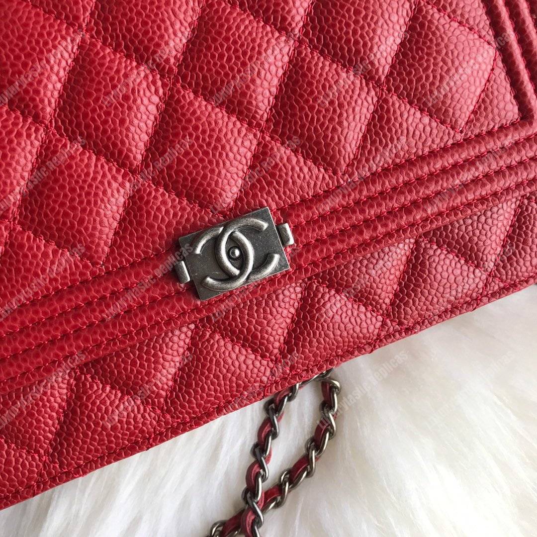 Ch*el le boy wallet on chain – woc red caviar silver-toned