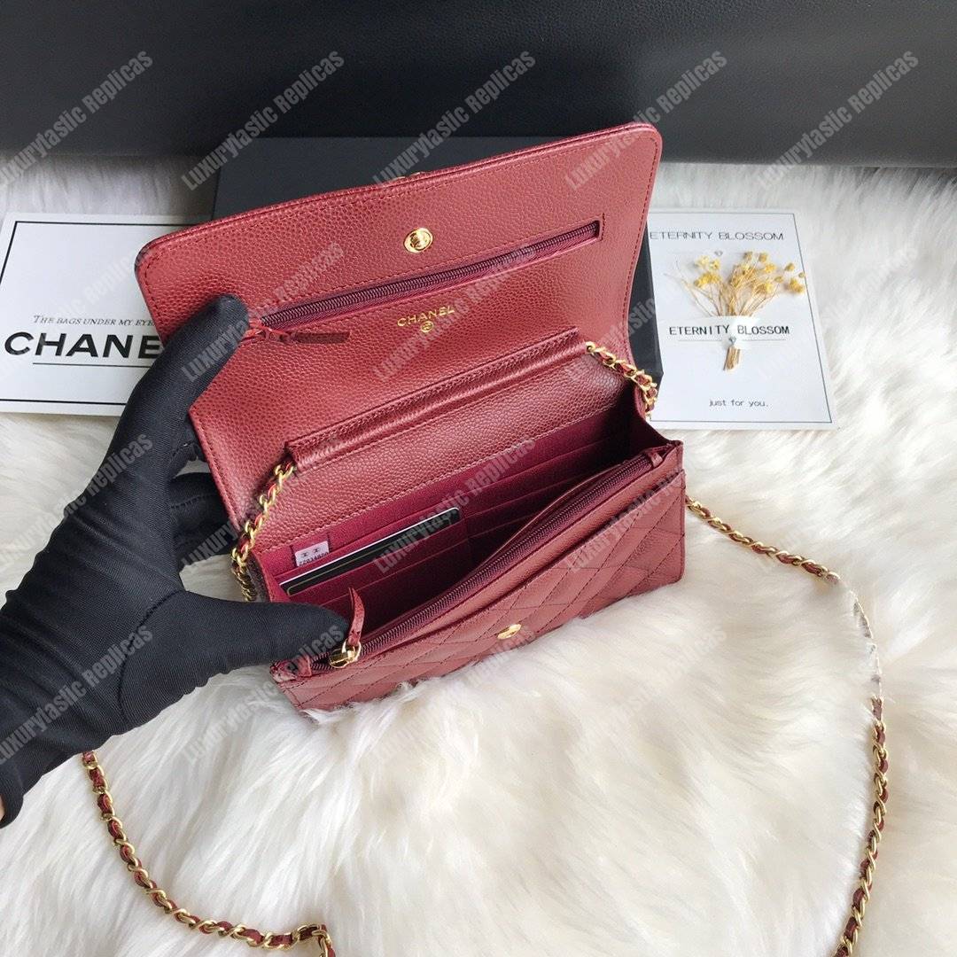 Ch*el le boy wallet on chain – woc maroon caviar gold-toned