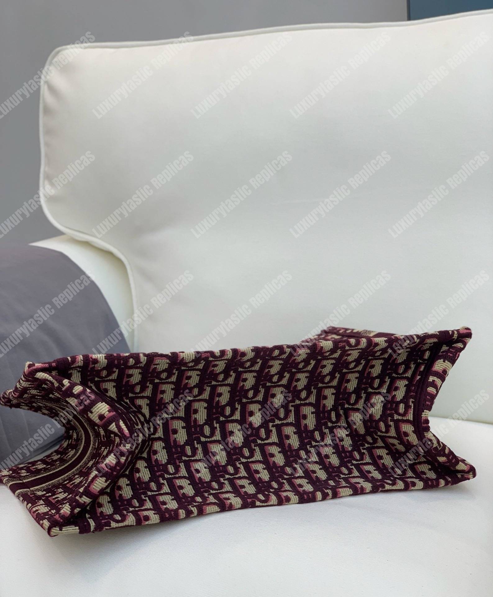 mini D*or book tote bag in embroidered canvas burgundy D*or oblique