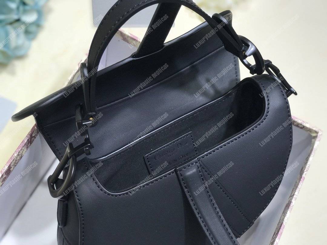 D*or saddle bag in matte black calfskin