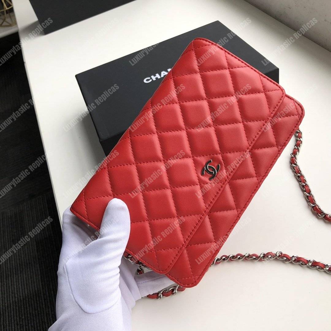 Ch*el wallet on chain – woc quilted lambskin red silver-toned