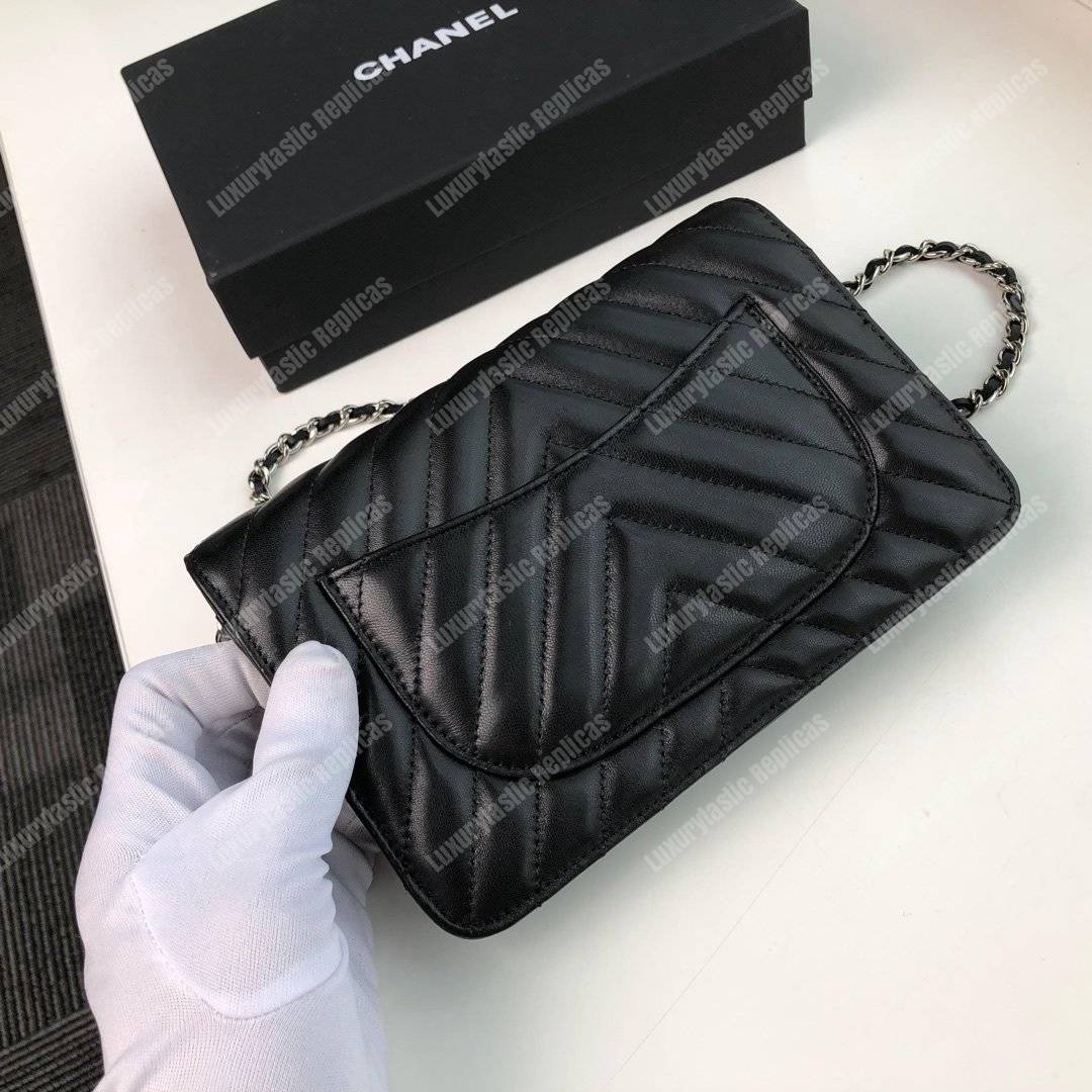 Ch*el wallet on chain – woc chevron lambskin black silver-toned